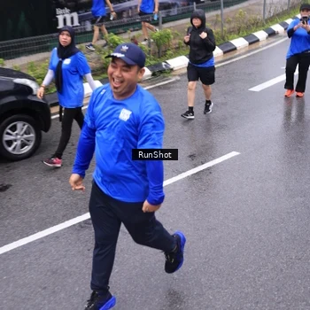Runner Photo 7951095