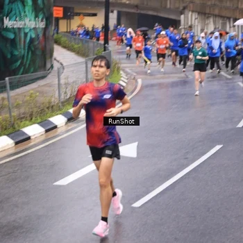 Runner Photo 7951097