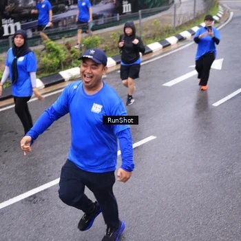 Runner Photo 7951098