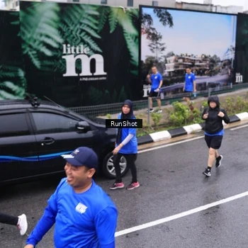 Runner Photo 7951102