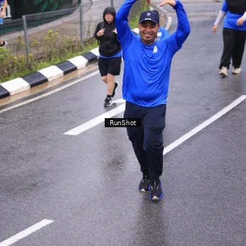 Runner Photo 7951103