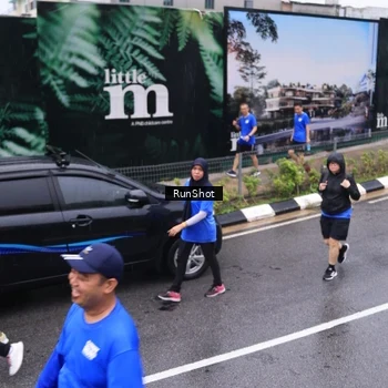 Runner Photo 7951104