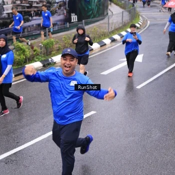Runner Photo 7951112