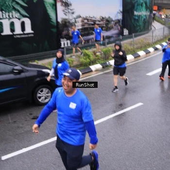 Runner Photo 7951116