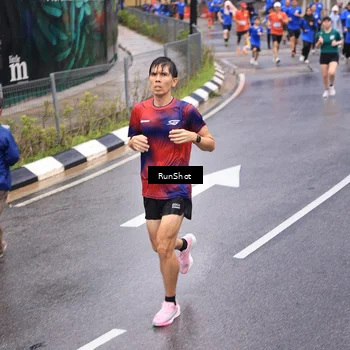 Runner Photo 7951121
