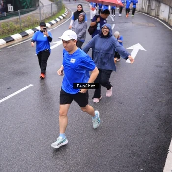 Runner Photo 7951124