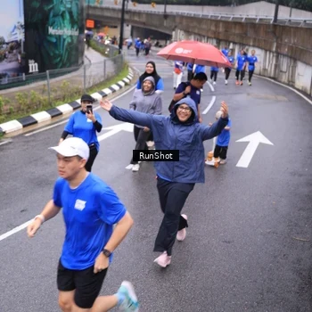Runner Photo 7951126