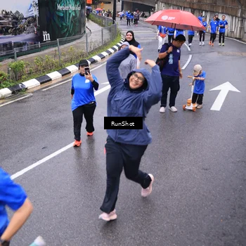 Runner Photo 7951128