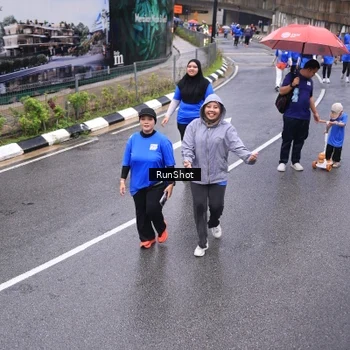Runner Photo 7951149
