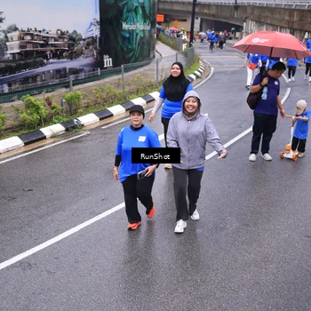 Runner Photo 7951150