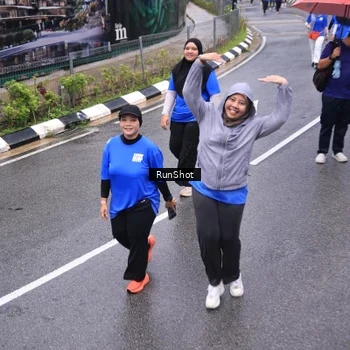 Runner Photo 7951151