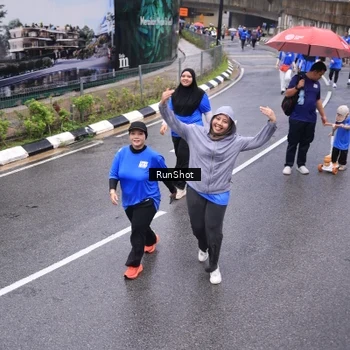 Runner Photo 7951152