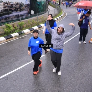 Runner Photo 7951153