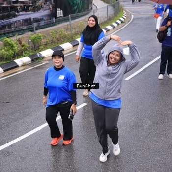 Runner Photo 7951155