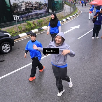 Runner Photo 7951165