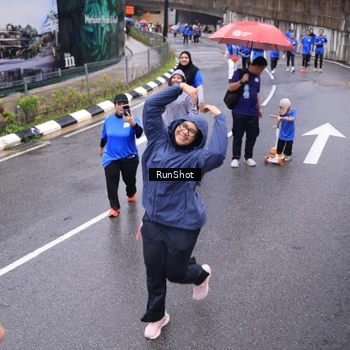 Runner Photo 7951187