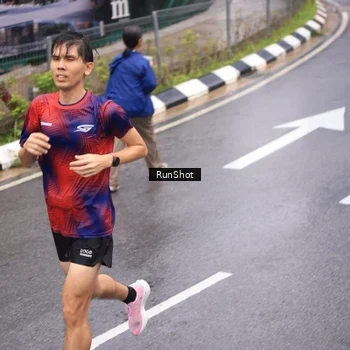 Runner Photo 7951196