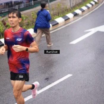 Runner Photo 7951198