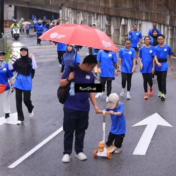 Runner Photo 7951204
