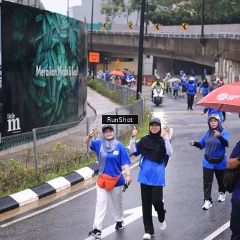 Runner Photo 7951216