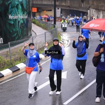 Runner Photo 7951223