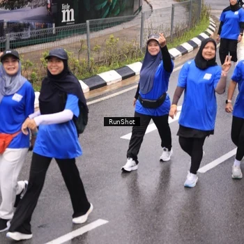 Runner Photo 7951240