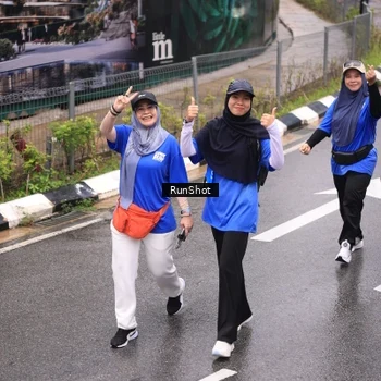 Runner Photo 7951242