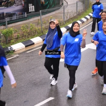 Runner Photo 7951251
