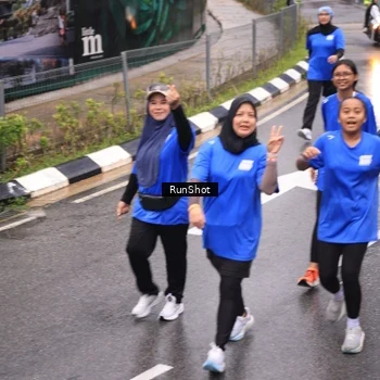 Runner Photo 7951252
