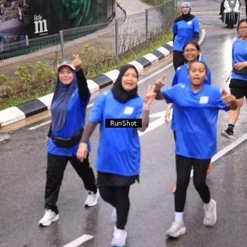 Runner Photo 7951255
