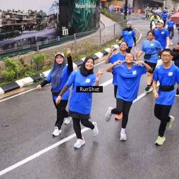 Runner Photo 7951261
