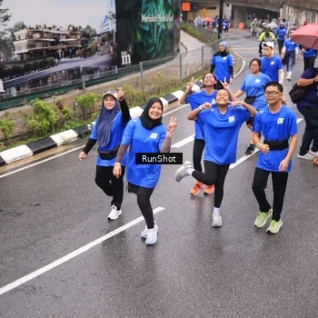 Runner Photo 7951263