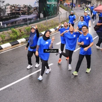 Runner Photo 7951264