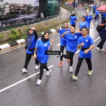 Runner Photo 7951267