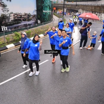 Runner Photo 7951270