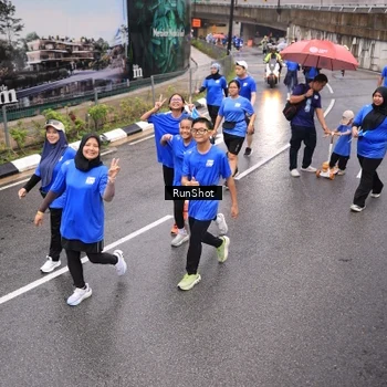 Runner Photo 7951274