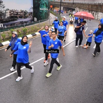 Runner Photo 7951275