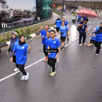 Runner Photo 7951277