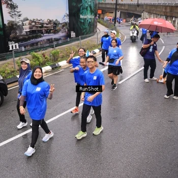 Runner Photo 7951280
