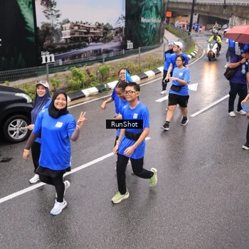Runner Photo 7951283