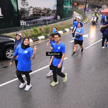 Runner Photo 7951285