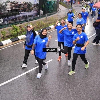 Runner Photo 7951293