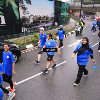 Runner Photo 7951296