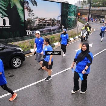 Runner Photo 7951302