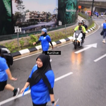 Runner Photo 7951306
