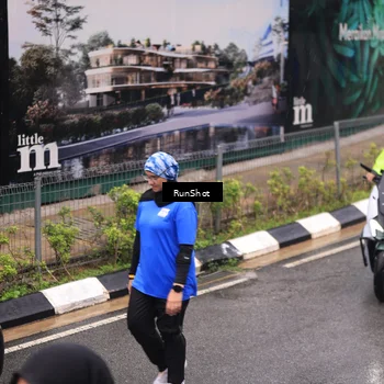 Runner Photo 7951311