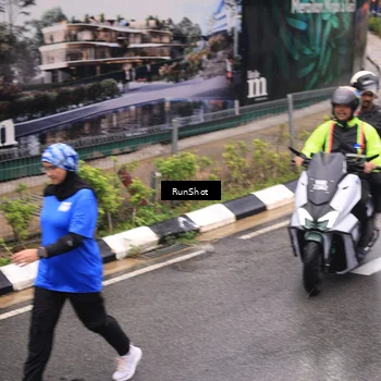 Runner Photo 7951314