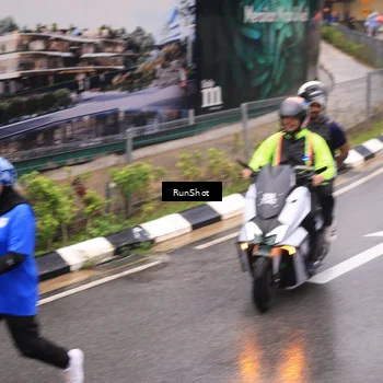 Runner Photo 7951319