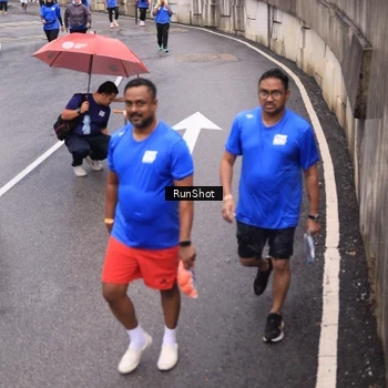 Runner Photo 7951346