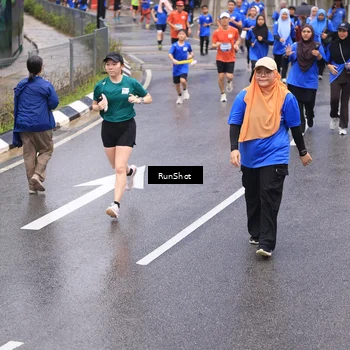 Runner Photo 7951347
